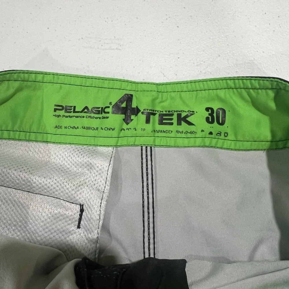 Pelagic 4Tek Black Fish Finder Radar Board Shorts Swim Trunks Mens 30